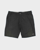 Vintage Oakley 11" Soft Shell Striped Relaxed Fit Adventure Shorts - W38