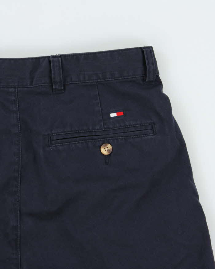 Vintage Y2K 00s Tommy Hilfiger Navy 8" Double Pleated Chino Bermuda Shorts - W29