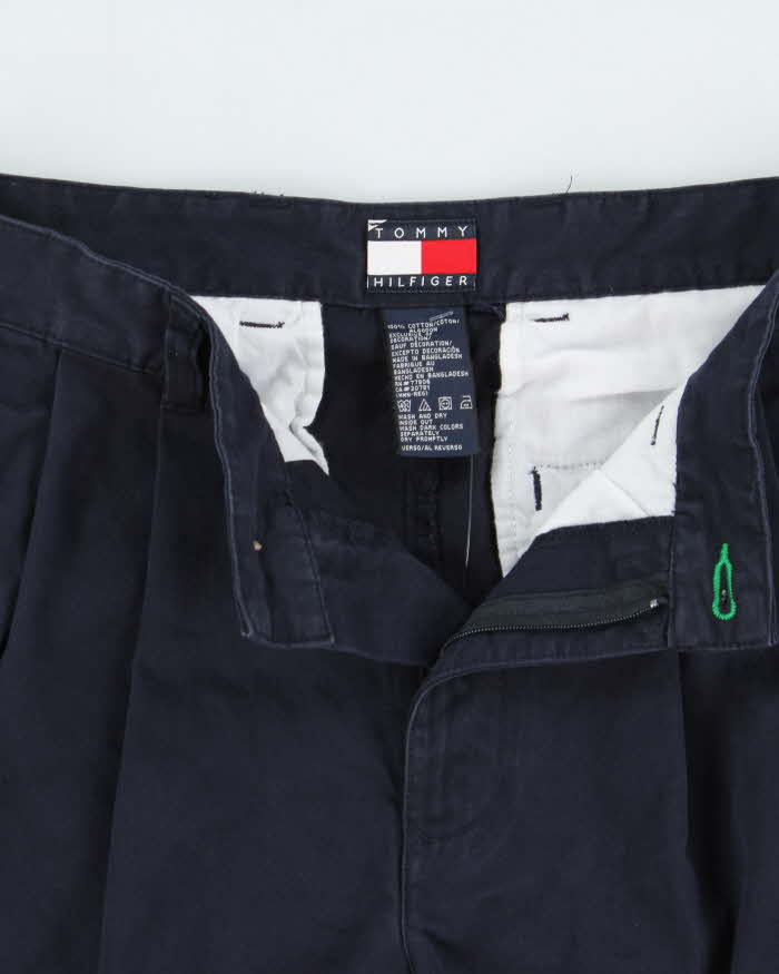 Vintage Y2K 00s Tommy Hilfiger Navy 8" Double Pleated Chino Bermuda Shorts - W29