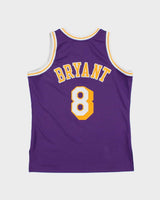 Mitchell &amp; Ness Hardwood Classics LA Lakers 1996-97 Kobe Bryant #8 Stitched Home Jersey - M