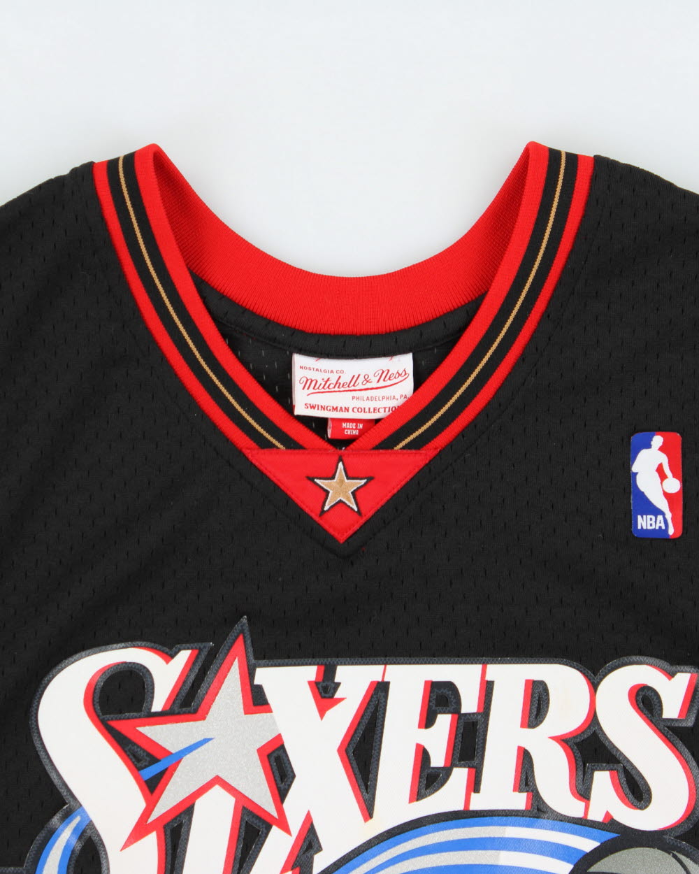 Vintage Mitchell &amp; Ness Hardwood Classics 2000-01 Philadelphia 76ers Allen Iverson NBA Swingman Home Jersey - M