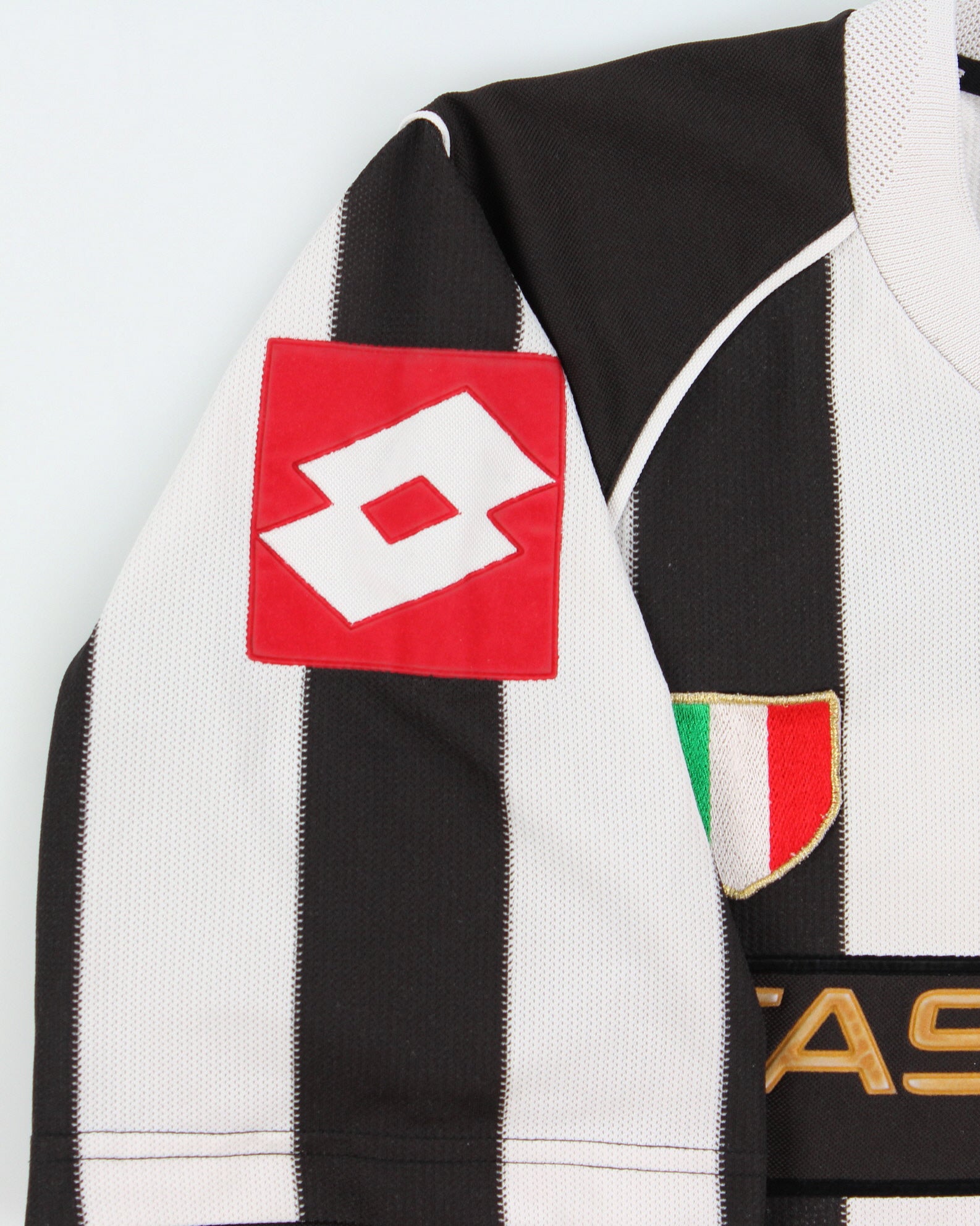 Vintage 2002-03 Lotto Juventus FC Short Sleeve Home Football Shirt - XXL