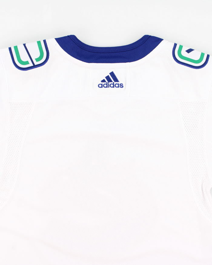 Vintage Green NHL x Calgary Canucks Sports Jersey - M