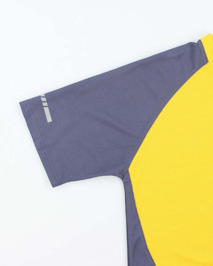 Vintage Y2K Nike Two Tone Small Swoosh Sports T-Shirt - L