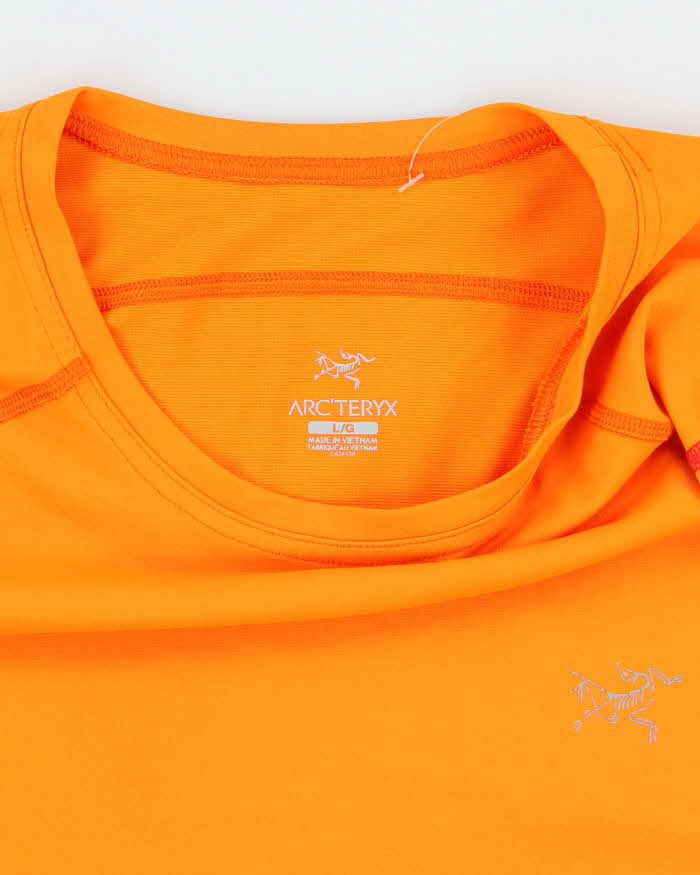 Vintage Arc'teryx Small Logo Lightweight Sports T-Shirt - L