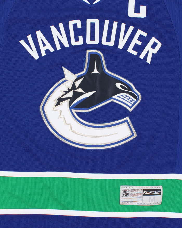 Vintage 90's Vancouver Canucks NHL Oversized Hockey Jersey - M