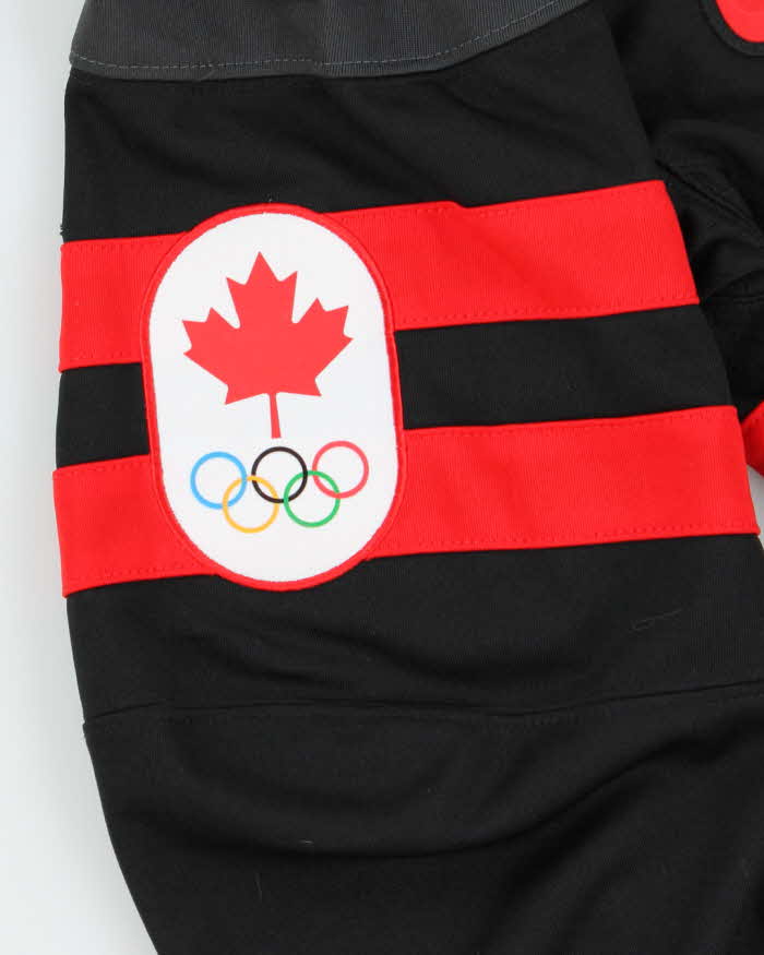 Vintage 2000's Nike Canadian International Hockey Shirt - S