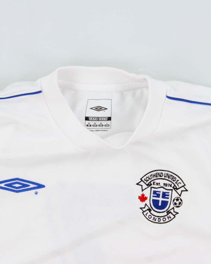 Vintage Y2K 00s Umbro Southend United Football Shirt - M