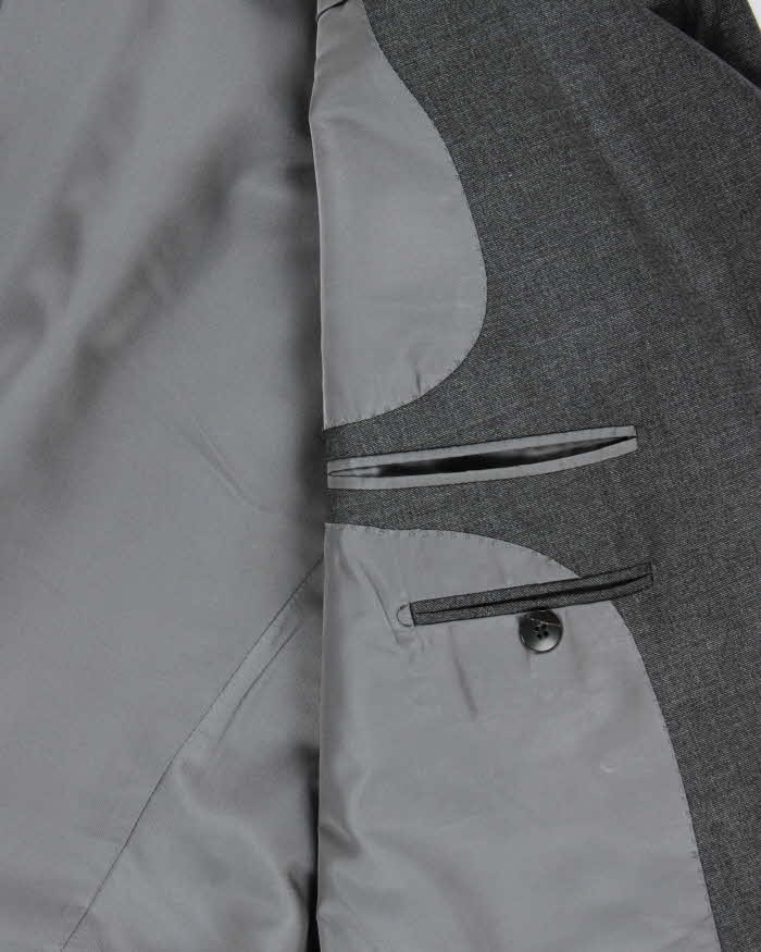 2022 Tom Ford Charcoal Woven Wool Pointed Lapel Single Breasted Relaxed Straight Leg Two-Piece Suit - XL