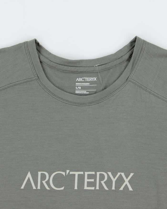 2023 Arc'teryx 'Ionia Arc'word Logo' Khaki Merino Wool Fairtrade Crewneck Hiking T-Shirt - L
