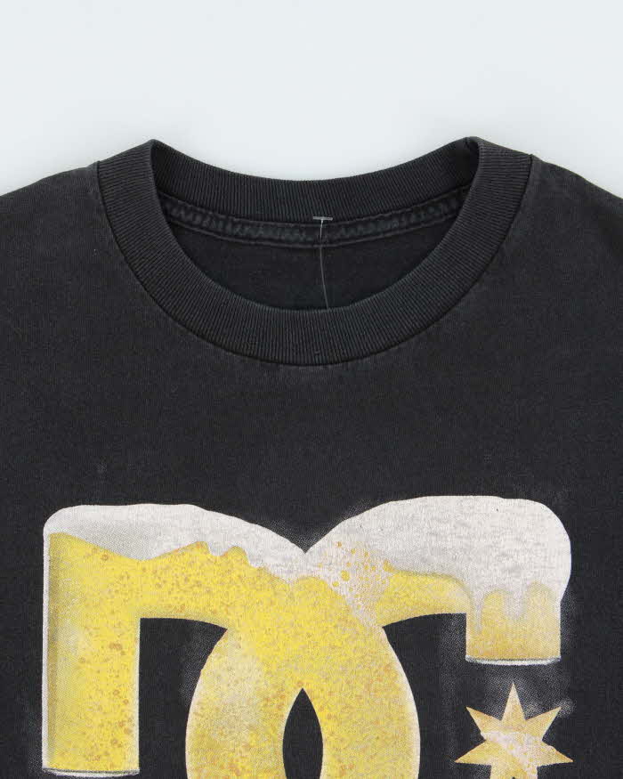 Vintage Y2K 00s DC Shoe Co. Beer Logo Heavyweight Crewneck T-Shirt - M