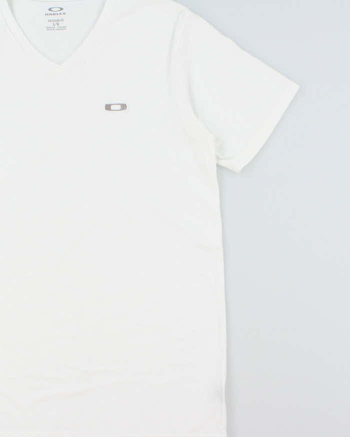 Vintage Oakley Embroidered O Logo Heavyweight V-Neck T-Shirt - L