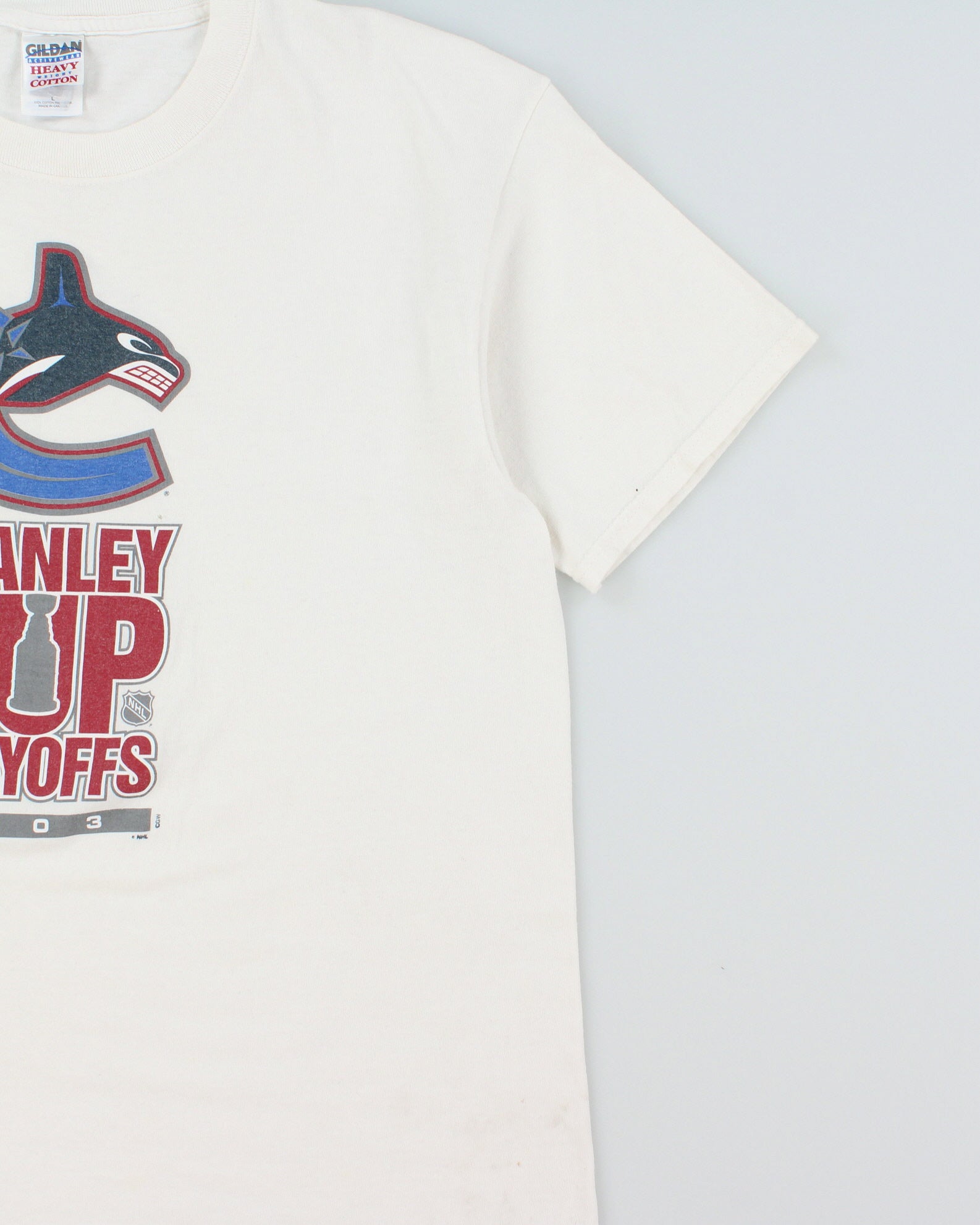 Vintage 2003 Vancouver Canucks Stanley Cup Playoffs NHL Heavyweight Gildan Crewneck T-Shirt - L