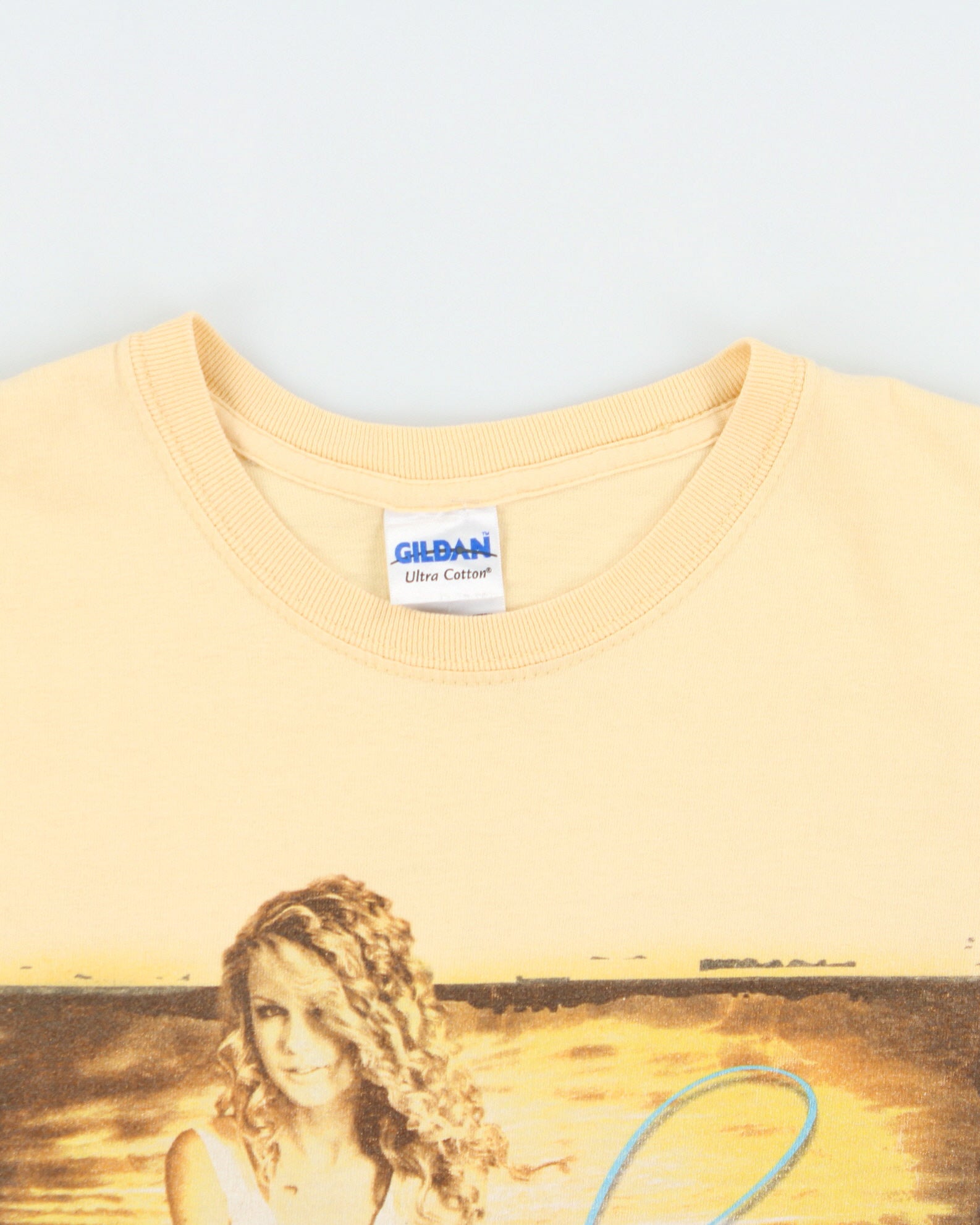 Vintage 2007 Taylor Swift Debut Album U.S Tour Heavyweight Gildan Ultra Crewneck T-Shirt - S