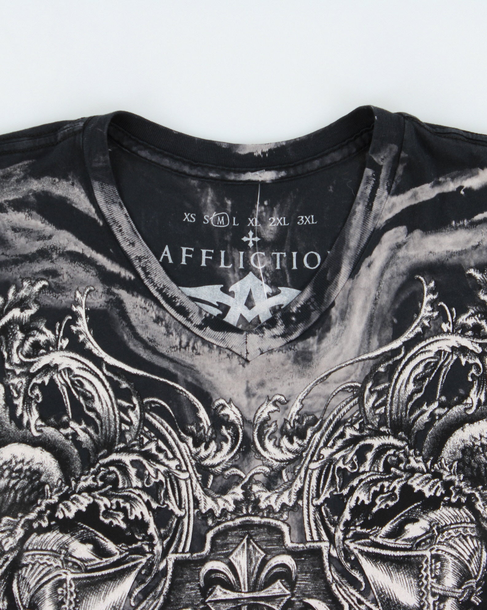 Vintage Y2K 00s Affliction Live Fast Gothic Made In USA V-Neck T-Shirt - M