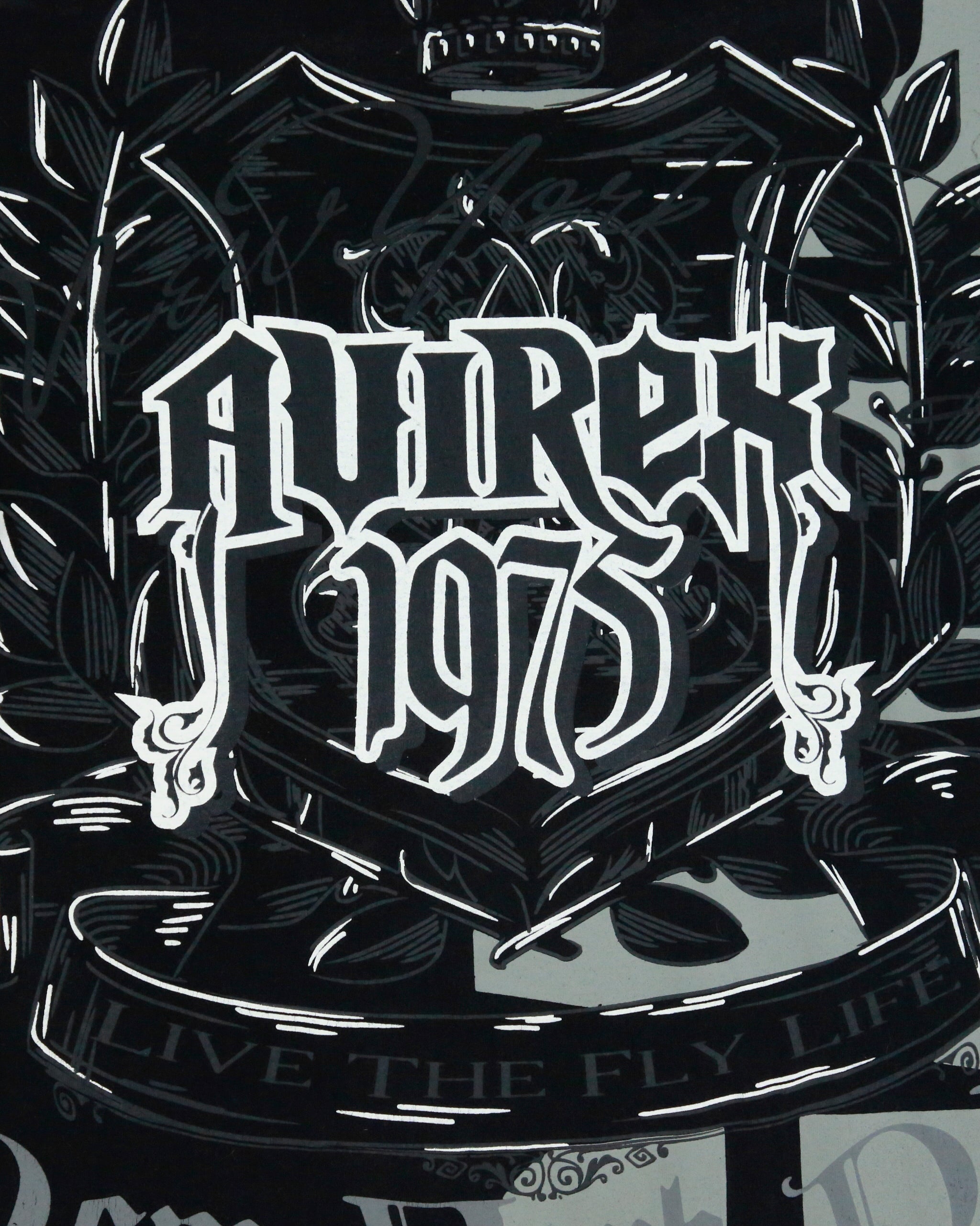 Vintage Y2K 00s Avirex Heavyweight N.Y Crest Crewneck T-Shirt - L