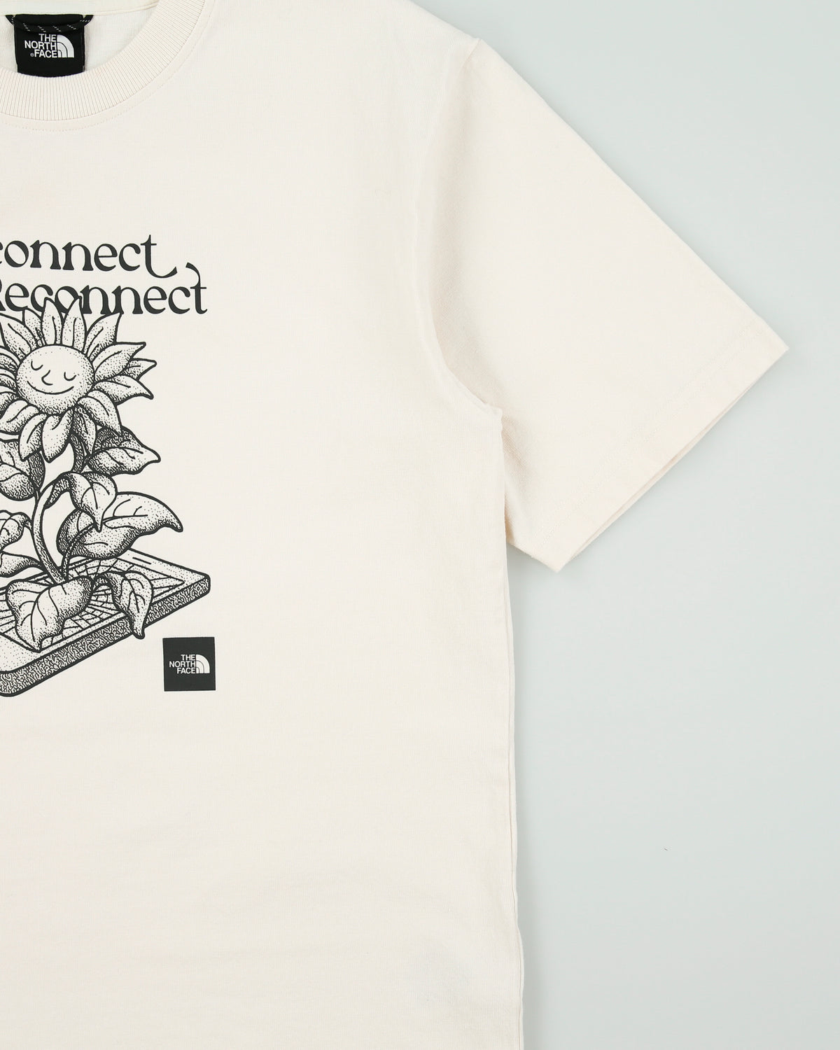 The North Face Cream Disconnect To Reconnect Oversized Ultra Heavyweight Crewneck T-Shirt - XS