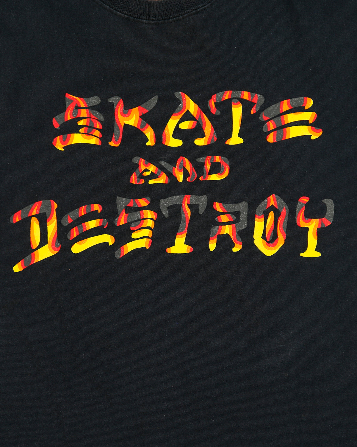 Vintage Thrasher Heavyweight Skate &amp; Destroy Flames Crewneck T-Shirt - S