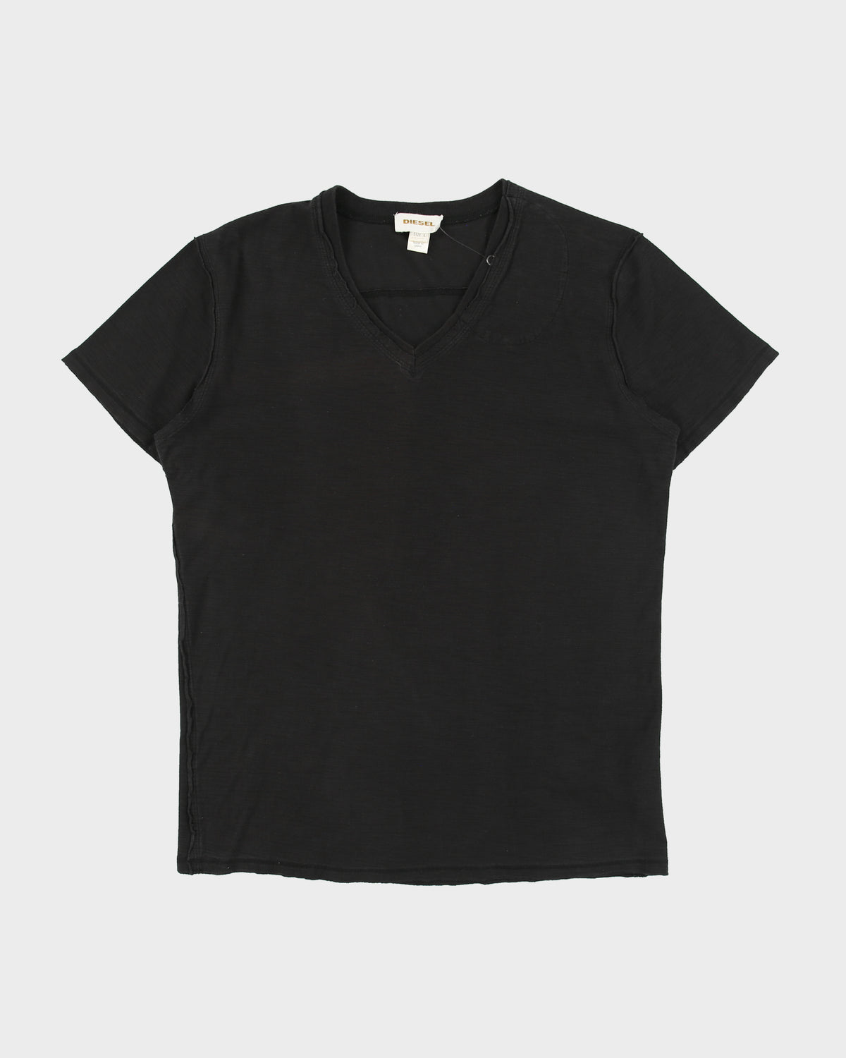 Vintage Y2K 00s Diesel Heavyweight Raw Hem Patch Pocket V-Neck T-Shirt - L