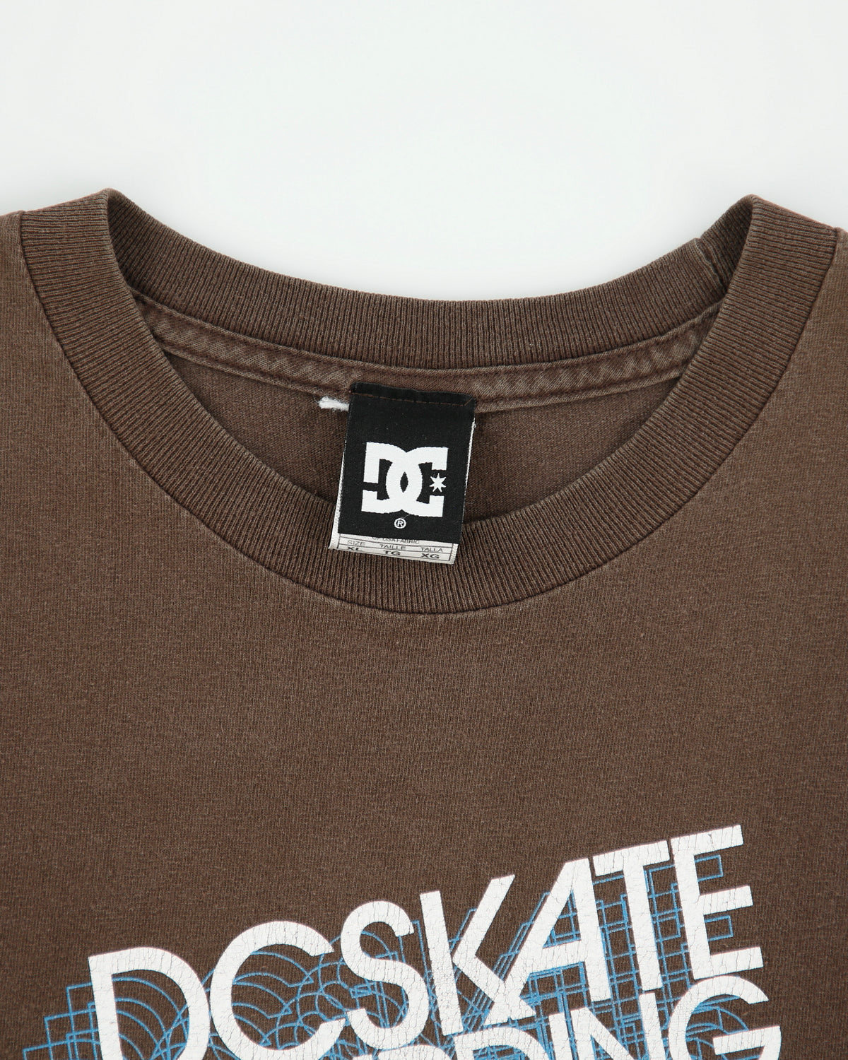 Vintage Y2K 00s DC Shoe Co. Heavyweight Skateboarding Crewneck T-Shirt - M