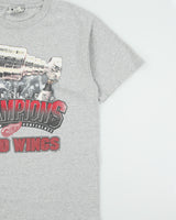 Vintage 1997 Lee Sport Detroit Red Wings Stanley Cup Champions Heavyweight NHL Crewneck T-Shirt - XL