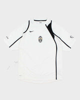 Vintage 2005/06 Juventus Training Shirt - M