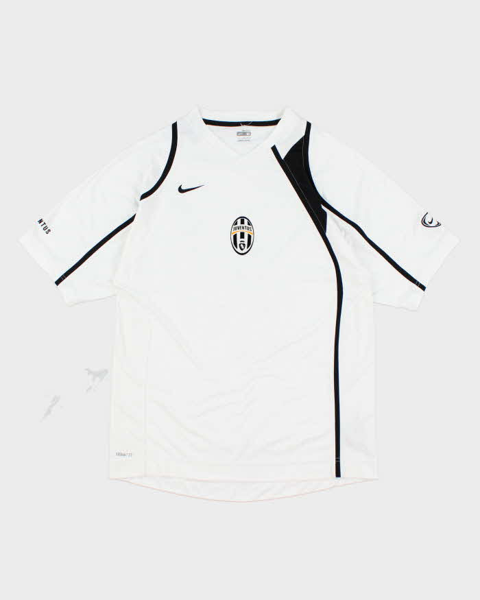 Vintage 2005/06 Juventus Training Shirt - M