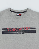 Vintage Y2K Tommy Hilfiger Logo T-Shirt - M
