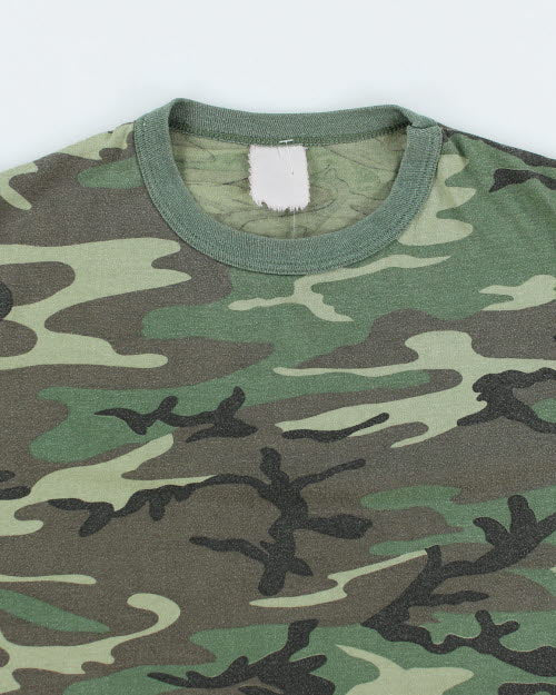 Vintage 90's Camouflage T-Shirt - M