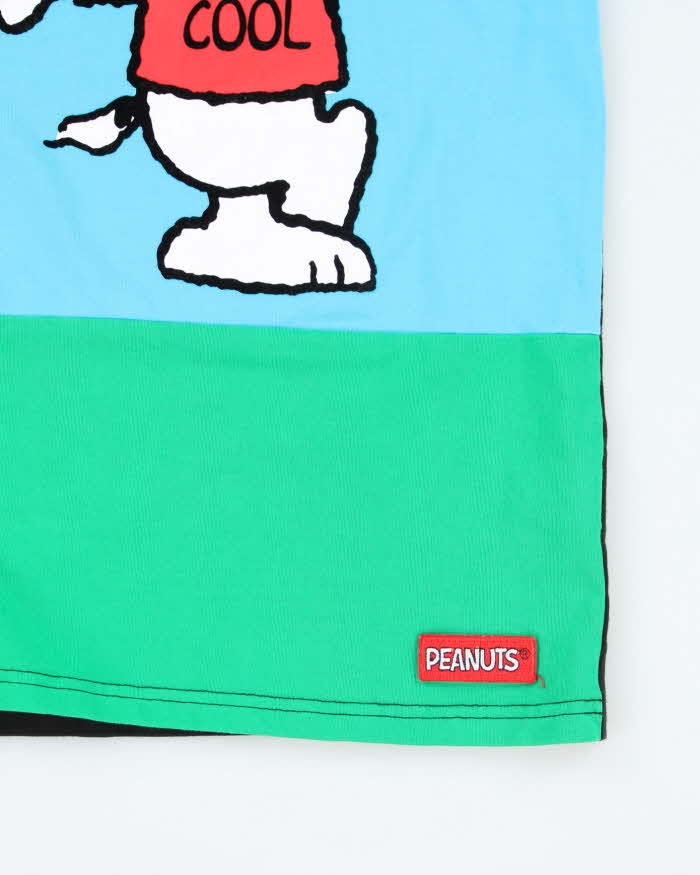 Vintage 2000's Snoopy All Over Print Graphic T-Shirt - S