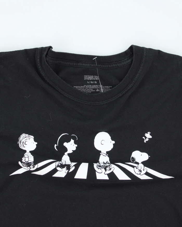 Peanuts Snoopy Abbey Road Parody Graphic T-Shirt - L