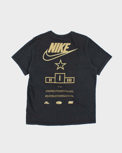 Nike Gold Centre Logo Swoosh Branded T-Shirt - L