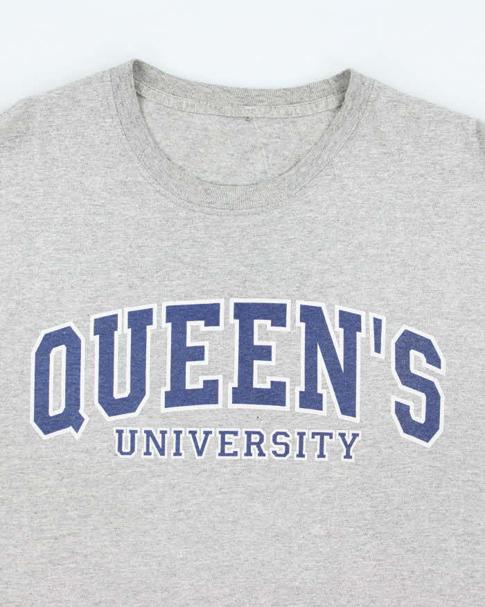 Vintage Queens University Graphic T-Shirt - S