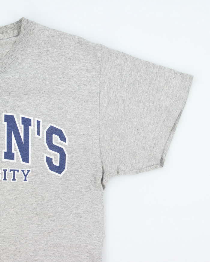 Vintage Queens University Graphic T-Shirt - S