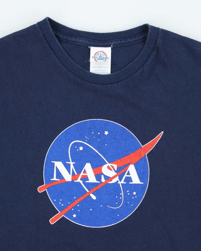 Vintage 2000's NASA Classic Logo Graphic T-Shirt - M