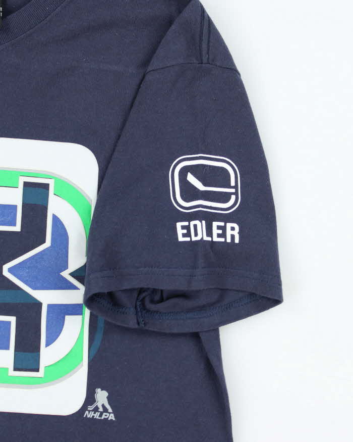 Vintage 2000's NHL 23 Graphic T-Shirt - M