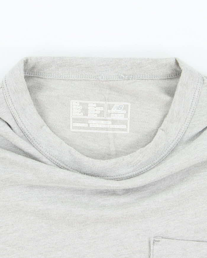 Vintage 00s New Balance T-Shirt - M
