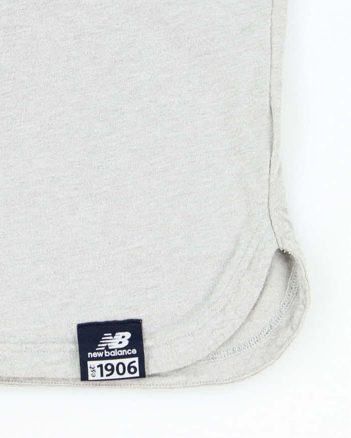 Vintage 00s New Balance T-Shirt - M