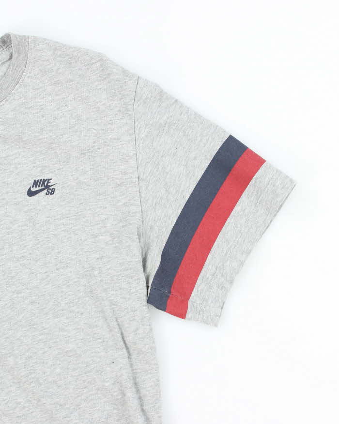 Vintage Nike SB T-Shirt - M