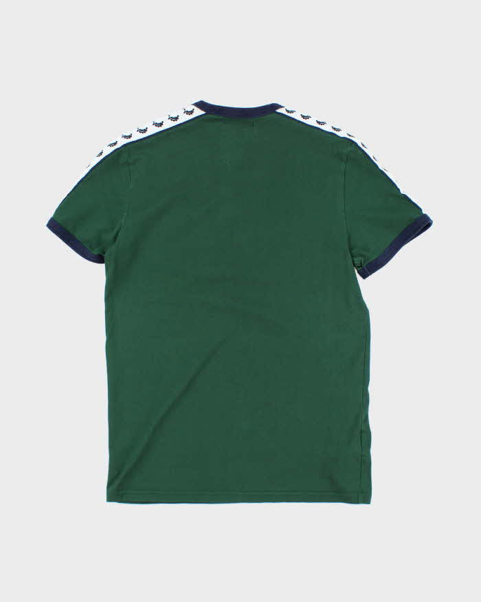 Vintage 2000's Fred Perry Small Crest Logo T-Shirt - S