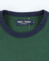 Vintage 2000's Fred Perry Small Crest Logo T-Shirt - S