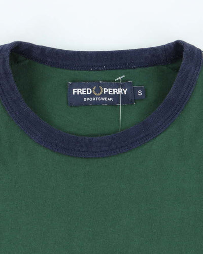 Vintage 2000's Fred Perry Small Crest Logo T-Shirt - S
