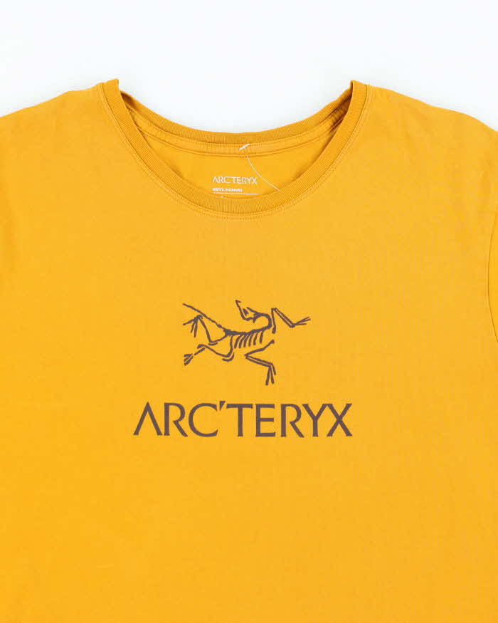 Vintage Arc'teryx Short Sleeve T-shirt - L
