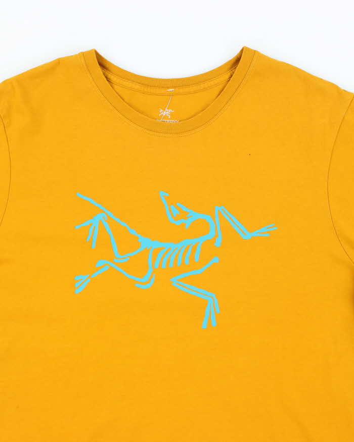Vintage Arc'teryx Short Sleeve T-shirt - L