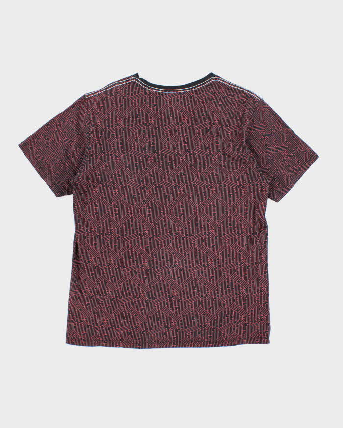 Vintage 2000's True Religion Patterned Centre Logo T-Shirt - L