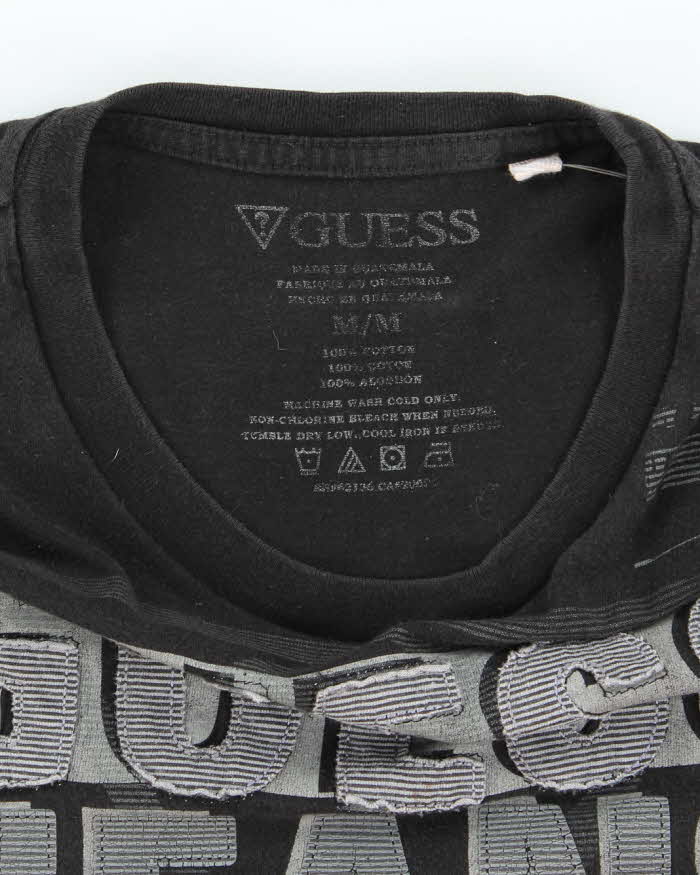 Vintage Y2k 00s Guess T-shirt - M