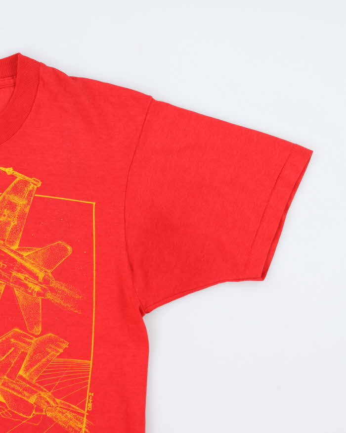 Vintage 90s Red Screen Stars Cougars Jet Print T-Shirt - M