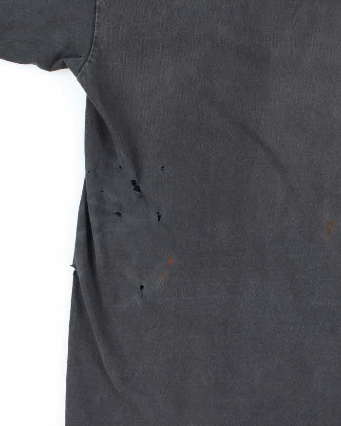 Vintage Y2K Pirate Skull Distressed Graphic T-Shirt - L