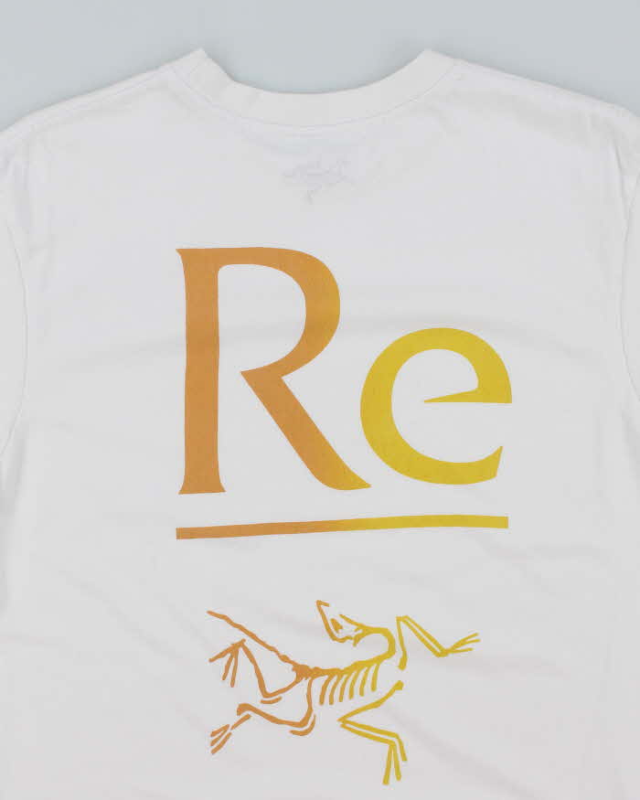 Vintage 2000's Arc'teryx Urvogel Skeleton Logo Graphic T-Shirt - M