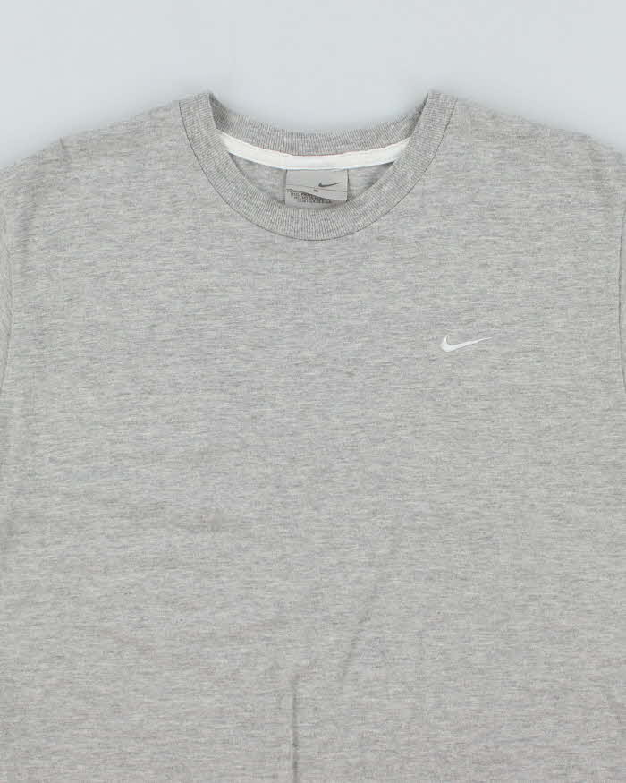 Vintage Y2K Nike Small Embroidered Swoosh T-Shirt - S